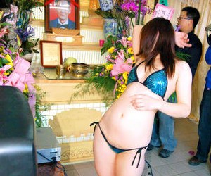 Chinese Government Cracks Down On 'Funeral Strippers'